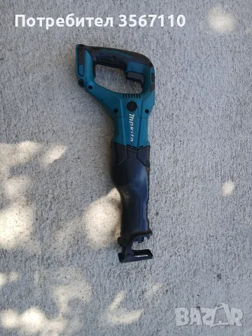 Саблен трион Makita 18волта, снимка 2 - Диамантени и режещи инструменти - 55571774