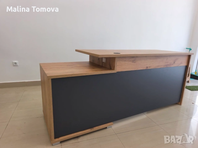 Чисто ново бюро
