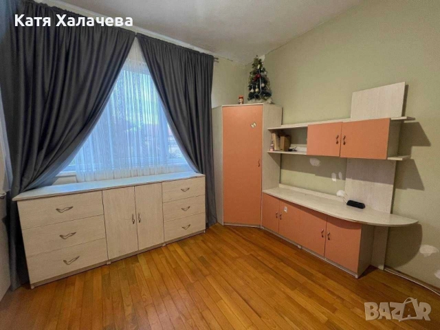 Представяме Самостоятелна вила на два етажа с 5 спални , друга самостоятелна къща с 2 спални в м-ст , снимка 12 - Къщи - 54377257