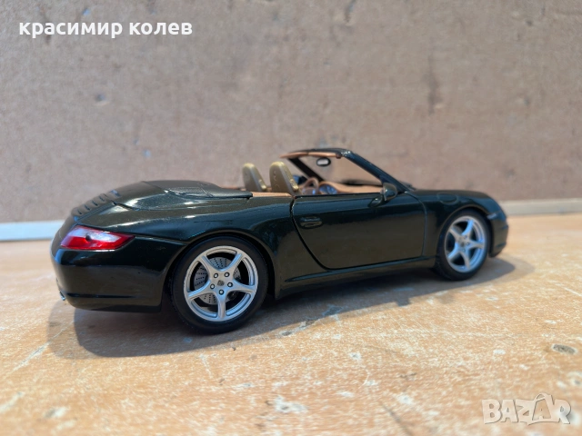метален модел "PORSCHE 911 Carrera  S Cabriolet"/1:18,Maisto/, снимка 8 - Колекции - 55123042