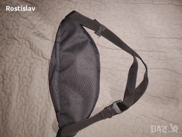Ellesse оригинална чантичка за кръста в перфектно състояние без забележки като нова. , снимка 3 - Чанти - 54768837