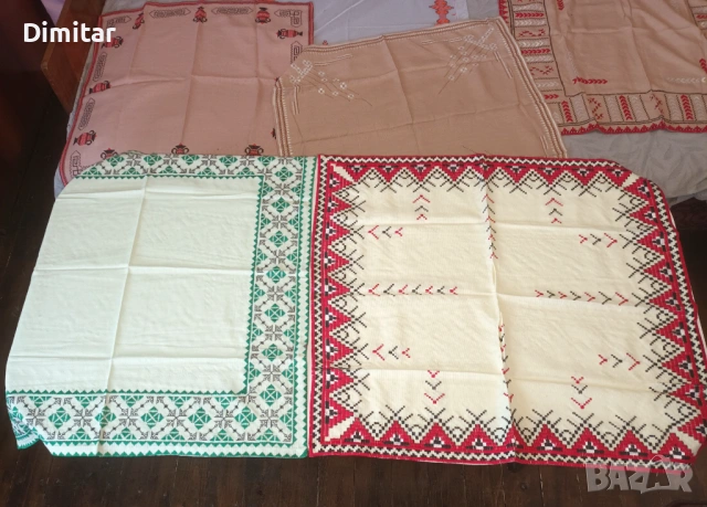 Старинни неупотребявани каренца/покривчици за маса