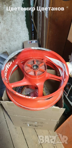 Задна джанта Yamaha R1, снимка 2 - Гуми и джанти - 54077465