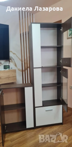 Продавам витрина и шкаф за трапезария/всекидневна, снимка 4 - Секции и витрини - 54653071