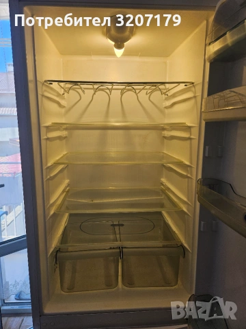 Whirlpool хладилник 330 л, енергиен клас А, снимка 3 - Хладилници - 55240674