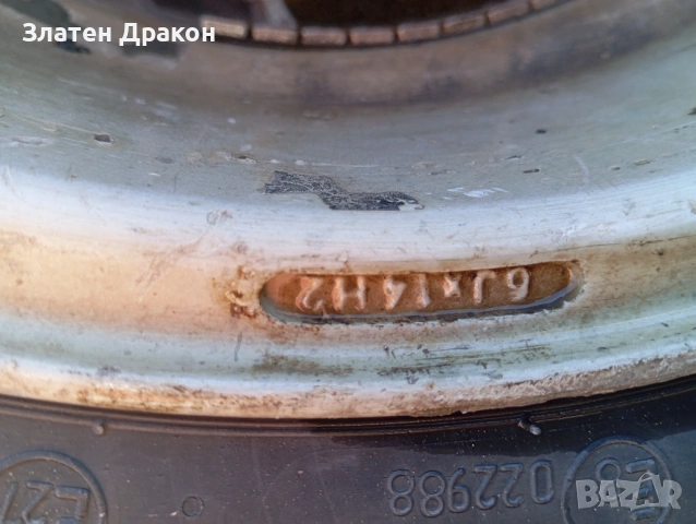 Оригинални VW Golf 3 джанти 14” 4x100 с гуми, снимка 3 - Гуми и джанти - 54683852