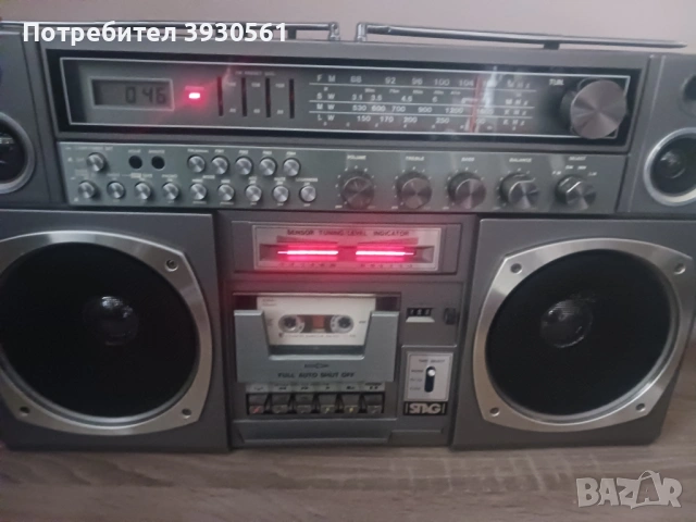 Масивен радиокасетофон Стаг boombox