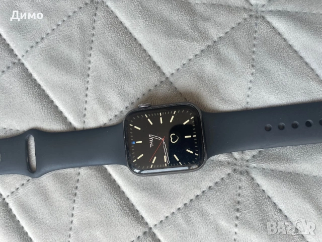 Apple Watch series 5 44mm, снимка 2 - Смарт гривни - 54450208