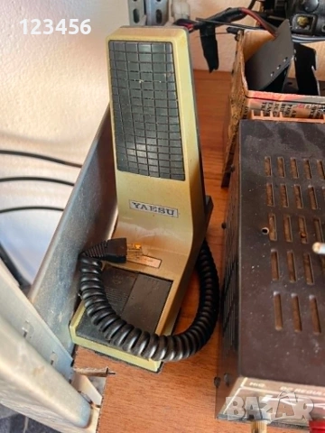 47 бр. радиостанции YAESU,2 мобилни,микрофон,захранващо, снимка 17 - Друга електроника - 54727553