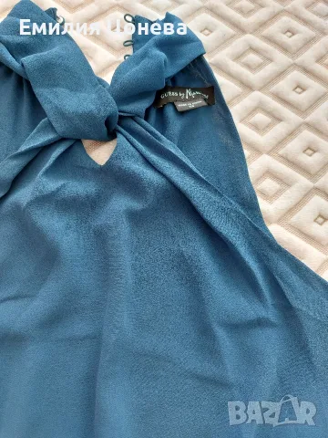 оригинална рокля Guess, снимка 2 - Рокли - 55389203