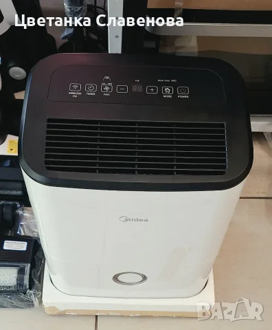Влагоабсорбатор Midea DF-20DEN7-WF 20 л/24 ч, снимка 2 - Влагоабсорбатори и влагоуловители - 55475131