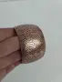 Широка метална гривна L'Oreal Paris цвят розово злато, снимка 3