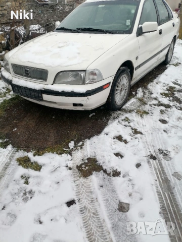 Продавам вовло ,s40 цяло за части, снимка 4 - Автомобили и джипове - 54037838