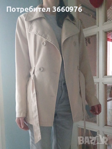 Дамско бежово палто – елегантно и стилно