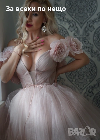 Романтична Тюлена Рокля С Ефектни Рози и Деликатен Корсет Код Roni43