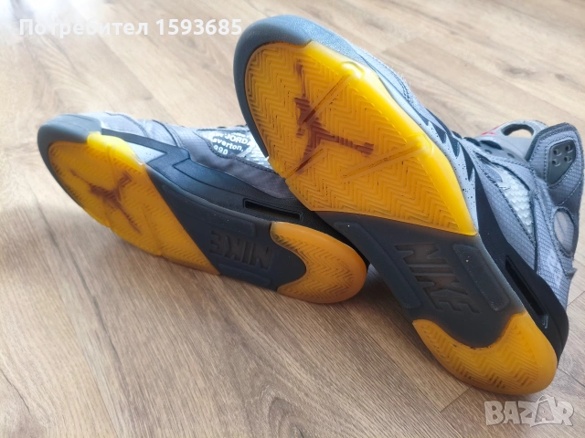 Nike Air Jordan 5 Off-White, номер 44., снимка 4 - Маратонки - 54041688