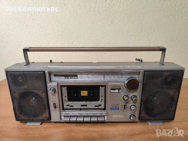 Продавам радиокасетофон Siemens Club 816