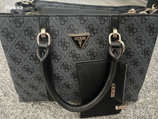 Дамска чанта Guess, снимка 2 - Чанти - 55181786