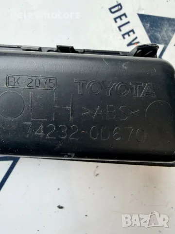 74232-0D670 пластмаса около копчета за ел. стъкла на предна лява врата от Toyota Yaris P13, 1.0i, снимка 7 - Части - 55572913