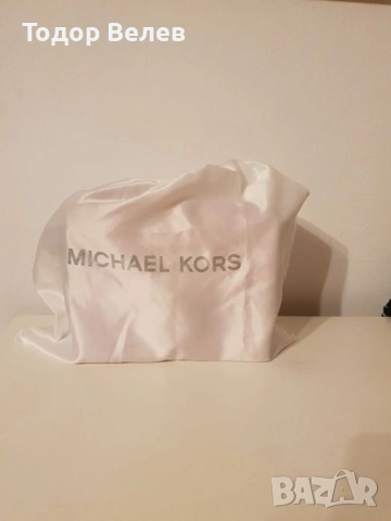 Продавам дамска чанта Michael Kors, снимка 4 - Чанти - 54837117