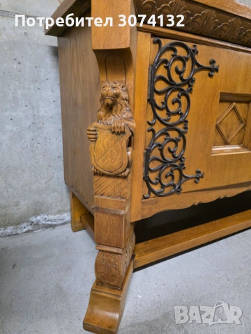 Фризийски шкаф с дърворезба, снимка 4 - Шкафове - 54886237