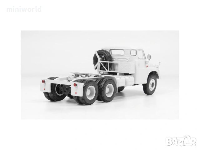 Tatra 148 NT 6x6 влекач - мащаб 1:43 на Авто История моделът е нов в кутия, снимка 4 - Колекции - 54697148