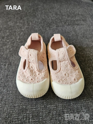 Комплект Детски Обувки HM 10€ 20/21номер Използвани, снимка 2 - Детски маратонки - 54044371