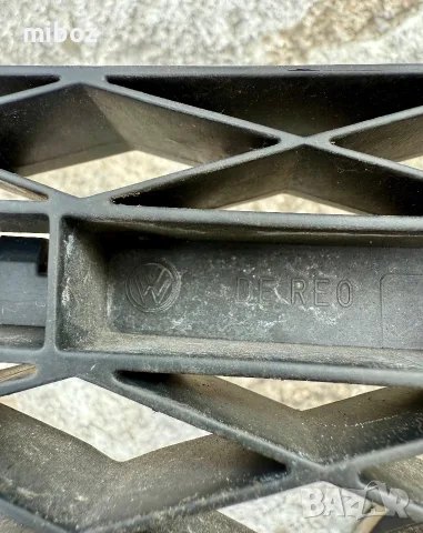 Държач скоба предна броня VW Passat B7, снимка 3 - Части - 55661812