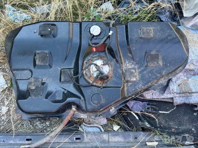 резервоар Toyota Corolla Verso 2.0 D4D 2001-2003