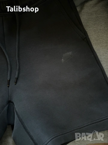 Nike шорти TECH FLEECE, снимка 4 - Спортни дрехи, екипи - 55247021