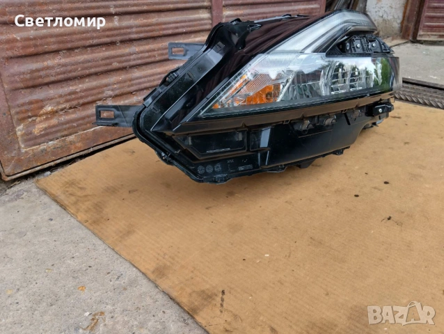 Ляв фар за Nissan Qashqai J12, снимка 4 - Части - 54651769