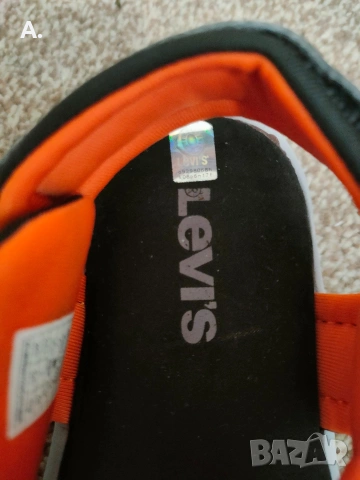 Продавам детски сандали Levi's , снимка 2 - Детски маратонки - 54573468