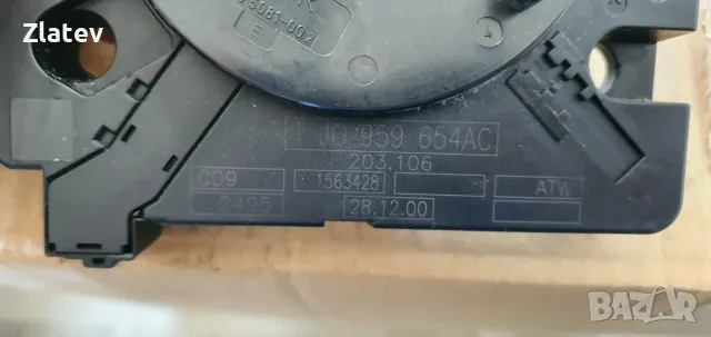 Оригинален лентов кабел с датчик за ъгъл на завиване за VW, Audi, Skoda, Seat – 1J0959654AC, снимка 4 - Части - 55623951