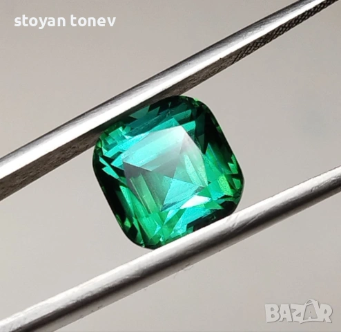 Изключителен 4,35 карата Bi-Color Indicolite Турмалин от Афганистан – Неонов цвят като Paraiba! , снимка 3 - Други - 54898928