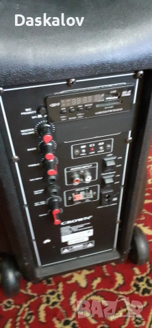 Продавам караоке колона CROWN -XBS-250 BM с два микрофона, снимка 3 - Тонколони - 55164471