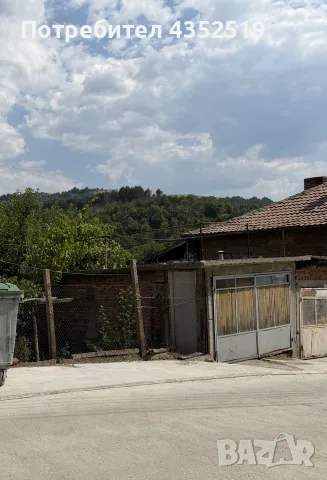 ЕКСКЛУЗИВНО! Масивна двуетажна къща с гараж и двор в с. Брежани, община Симитли, снимка 11 - Къщи - 55566078
