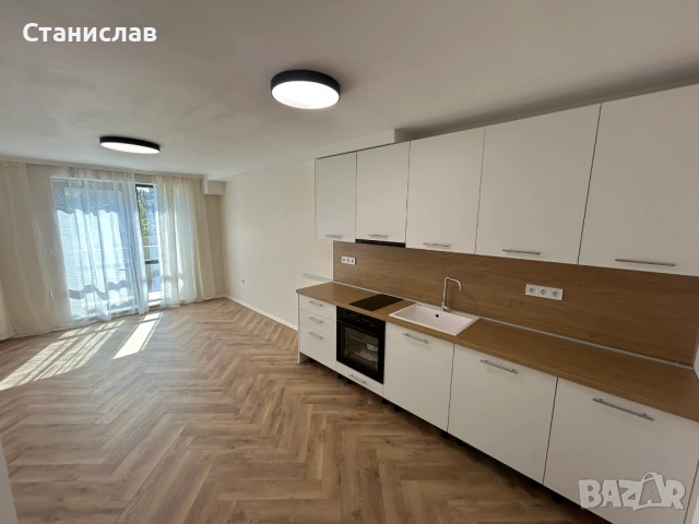 Собственик продава 3 стаен апартамент в кв. Възраждане 2, снимка 2 - Апартаменти - 54115034
