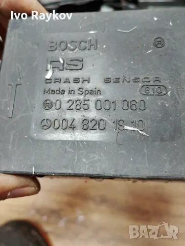 Сензор Airbag за Mercedes W201 E190 , 0048201910 , 0095451728, снимка 2 - Части - 55541955