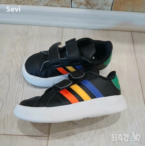 Детски маратонки Adidas-27 номер!, снимка 4 - Детски маратонки - 54447324