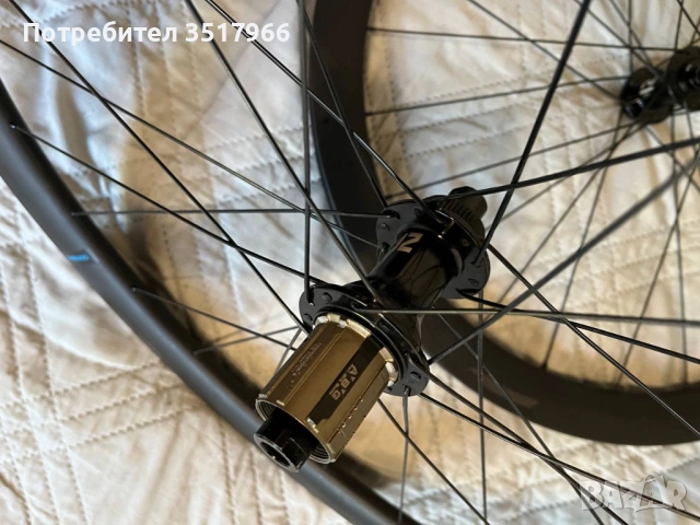Карбонови капли Shimano 105 WH-RS710 C46, снимка 3 - Части за велосипеди - 54600173
