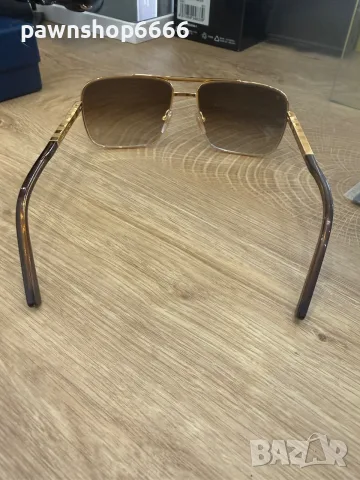 Оригинални мъжки слънчеви очила Louis Vuitton Attitude (Z0259U) – Златисти, снимка 14 - Слънчеви и диоптрични очила - 55693408
