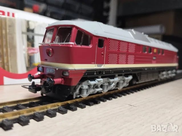 Дизелов локомотив Piko BR130 със звук HO 1/87