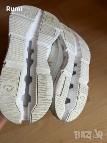 Оригинални маратонки ON Cloudnova Triple White ! 41 н, снимка 8 - Маратонки - 54724574