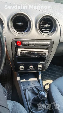 Seat ibiza 1.2 64 k.s. 2006 г. , снимка 6 - Автомобили и джипове - 55573008