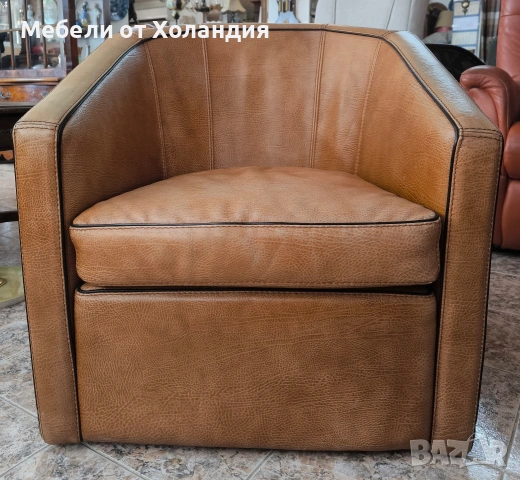 Малък кожен фотьойл, снимка 3 - Дивани и мека мебел - 54967394