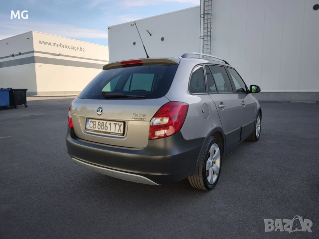 Продавам Skoda Fabia Skout 1.2 tsi , снимка 4 - Автомобили и джипове - 50186422