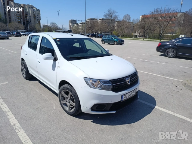 Продавам Дачия Сандеро 