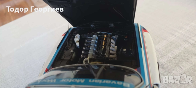BMW CSL Minichamps 1:18, снимка 8 - Други ценни предмети - 54323213