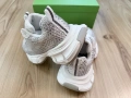 Дамски бели маратонки с камъни , снимка 2