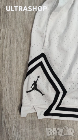 Air Jordan M size Мъжки къси панталони в отлично състояние, снимка 4 - Къси панталони - 54781763
